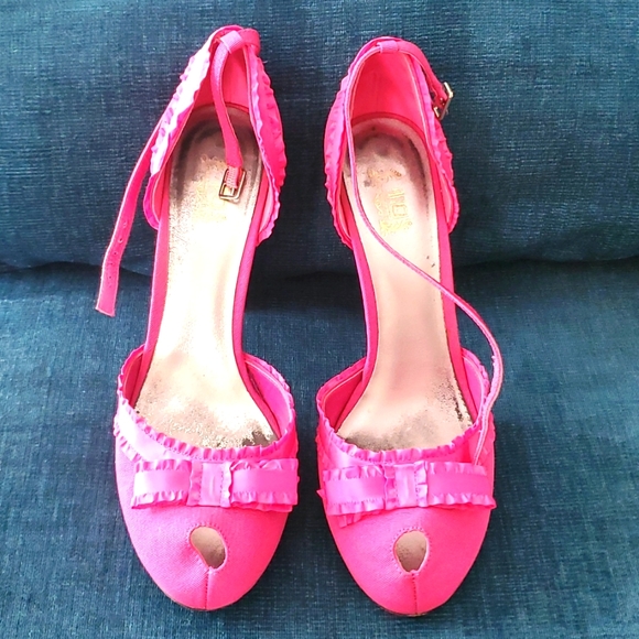 JLO Heels - Picture 2 of 4